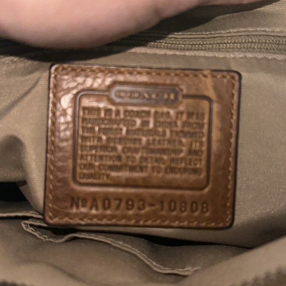 Coach patchwork hobo handbag and Wristlet Vintage set - Picture 5 of 14